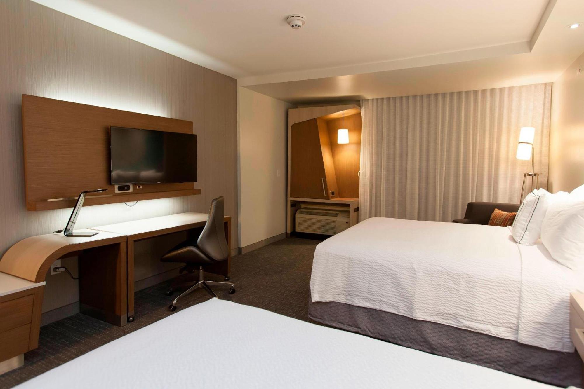 Courtyard By Marriott Houston City Place Spring Exterior foto